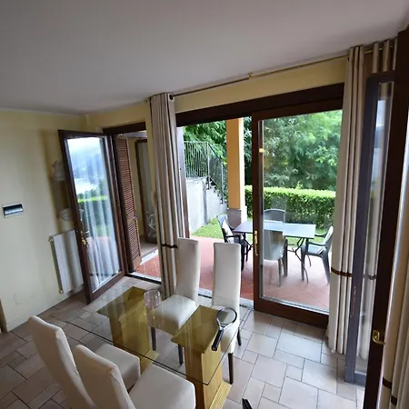 Apartment By Lake Maggiore With Pool, Cleaning Included Apartman Oggebbio