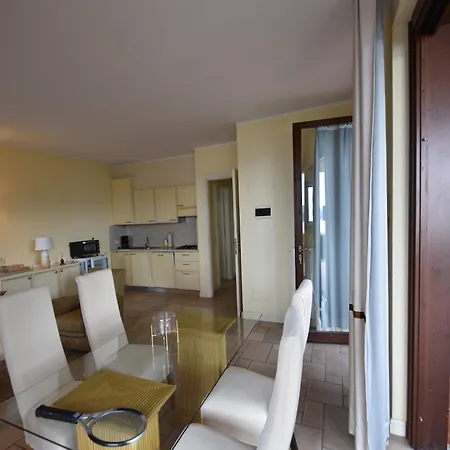 Apartment Belvilla By Oyo Vigneto A1, Cleaning Included Oggebbio